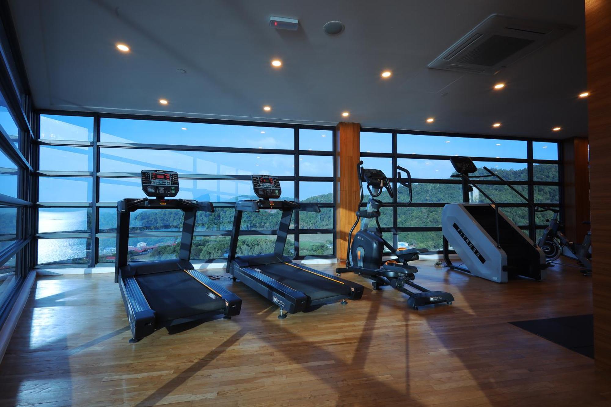 The Riyaz Lavanya Langkawi Пантай-Ченанг Екстер'єр фото The gym at the hotel
