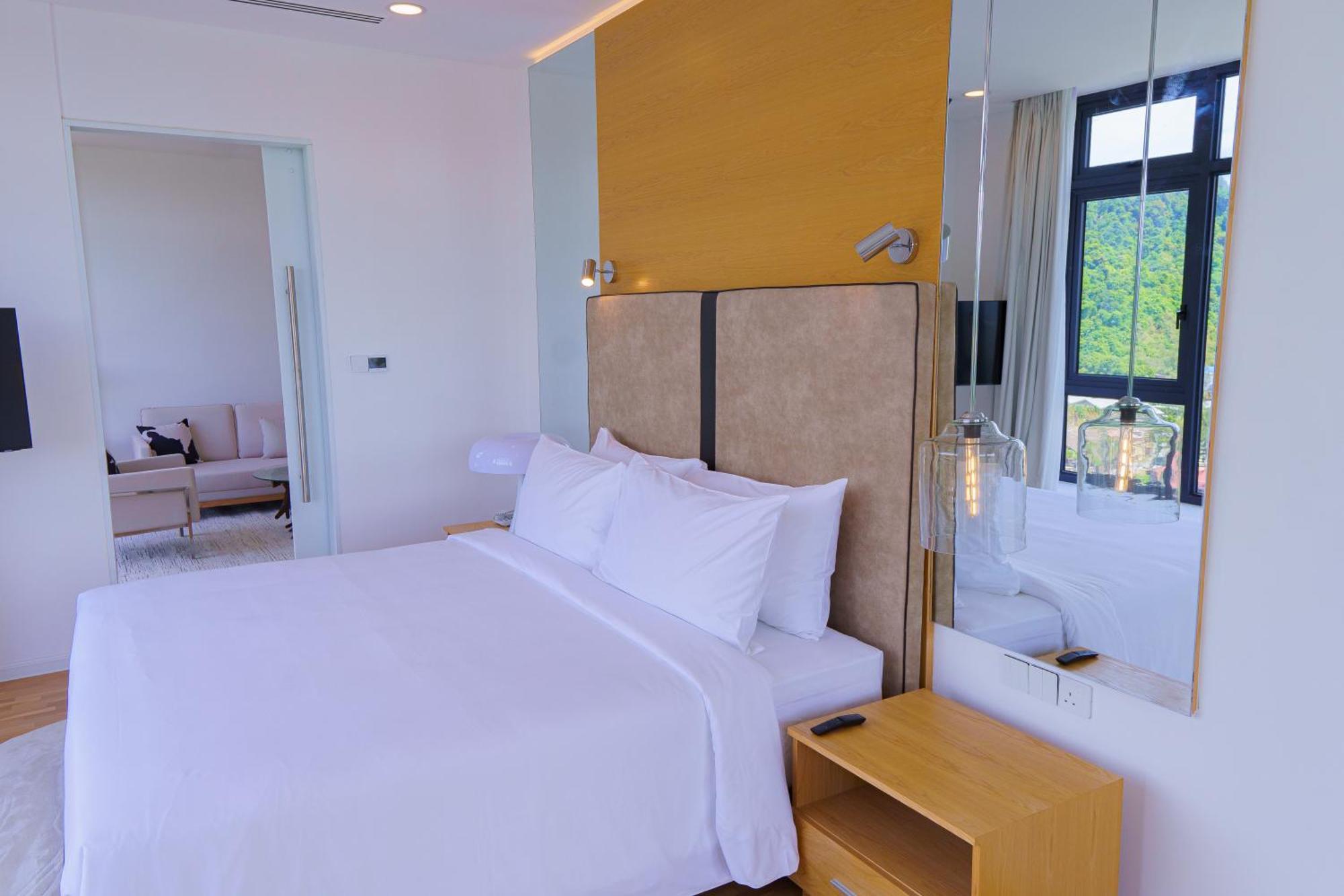 The Riyaz Lavanya Langkawi Пантай-Ченанг Екстер'єр фото A bedroom at the hotel